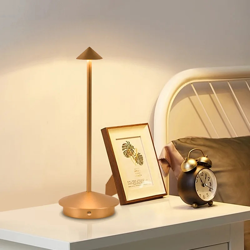 7MD Table Lamp Rechargeable #10135