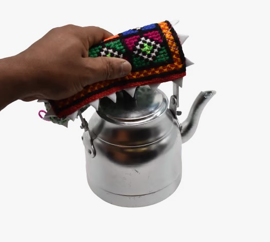 بيز تراثي منقوش مبطن
