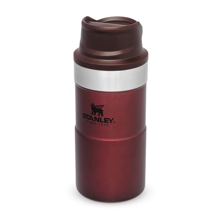 [05323] STANLEY CLASSIC TRIGGER ACTION TRAVEL MUG RED| 8.5OZ | 0.25L